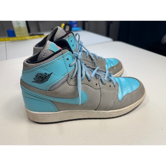 Air Jordan 1 Retro High GS Wolf Grey "Tide Pool"‎ 7y - Picture 1 of 6